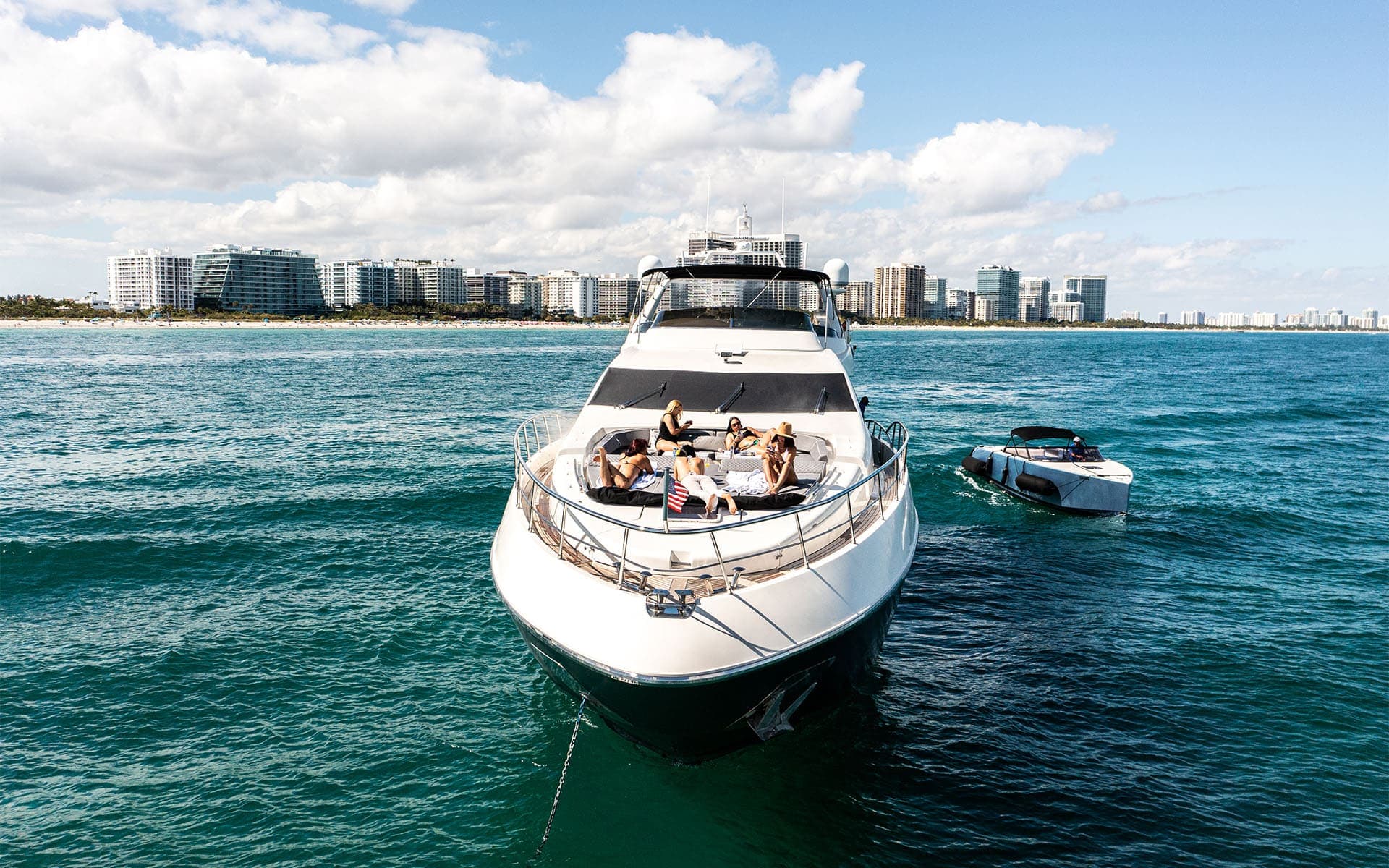 100' Azimut photo 7