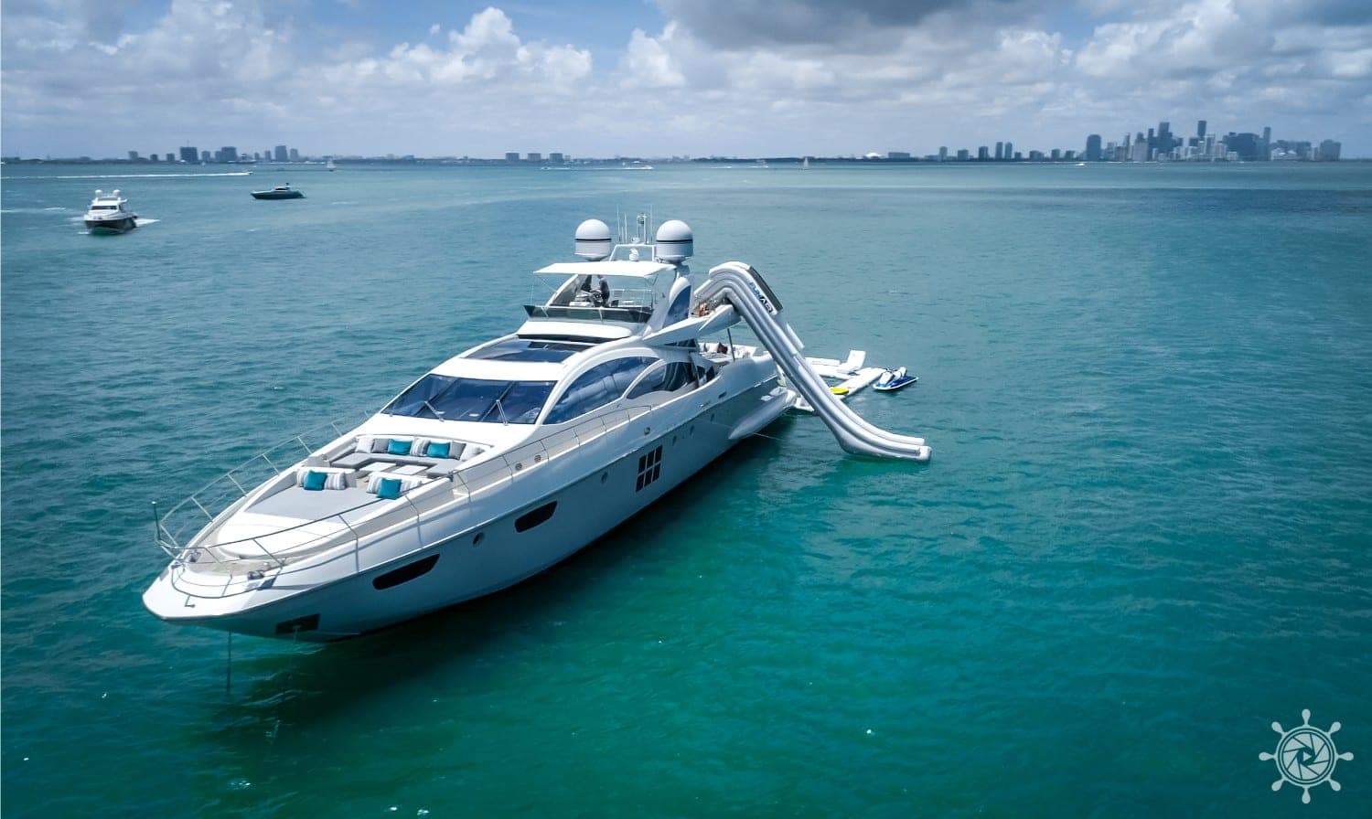 103' Azimut S photo 2