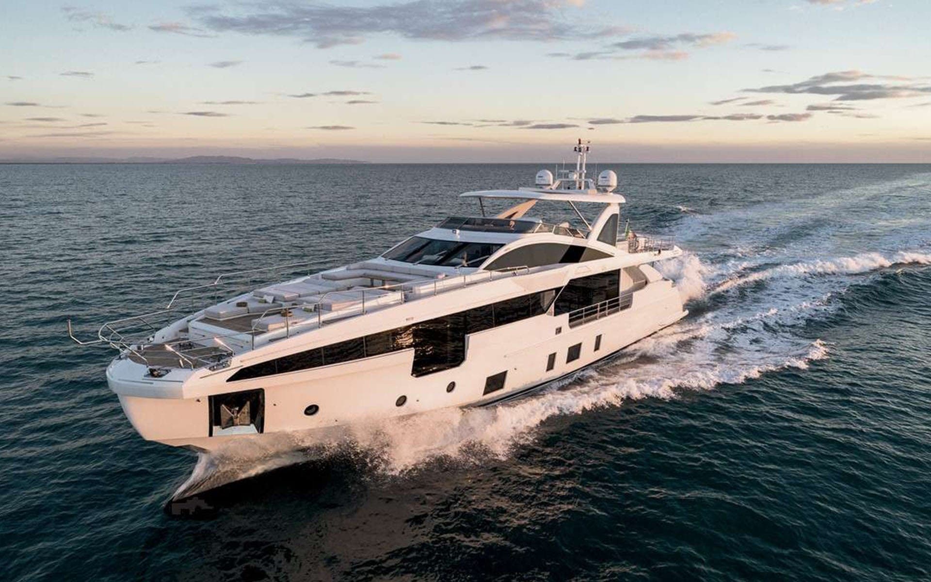 105' Azimut — Azimut yacht charter in Miami Beach, FL
