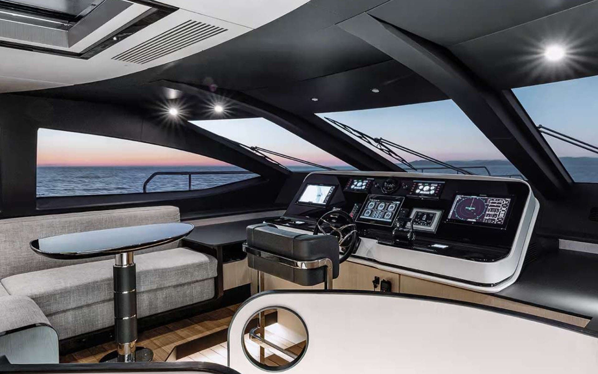 105' Azimut photo 8