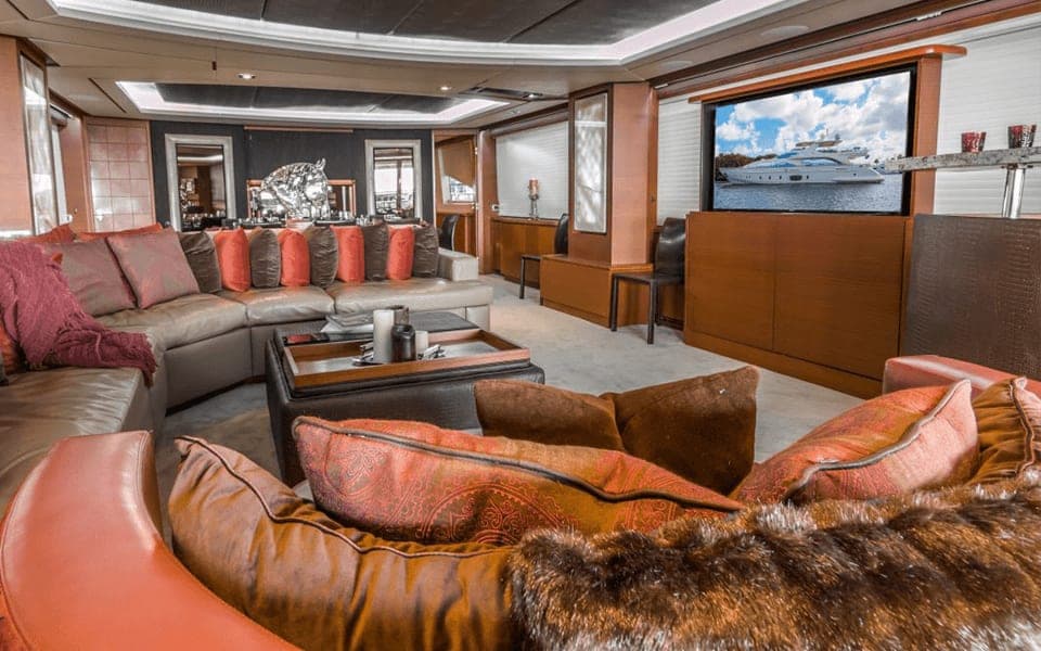 105' Azimut photo 9