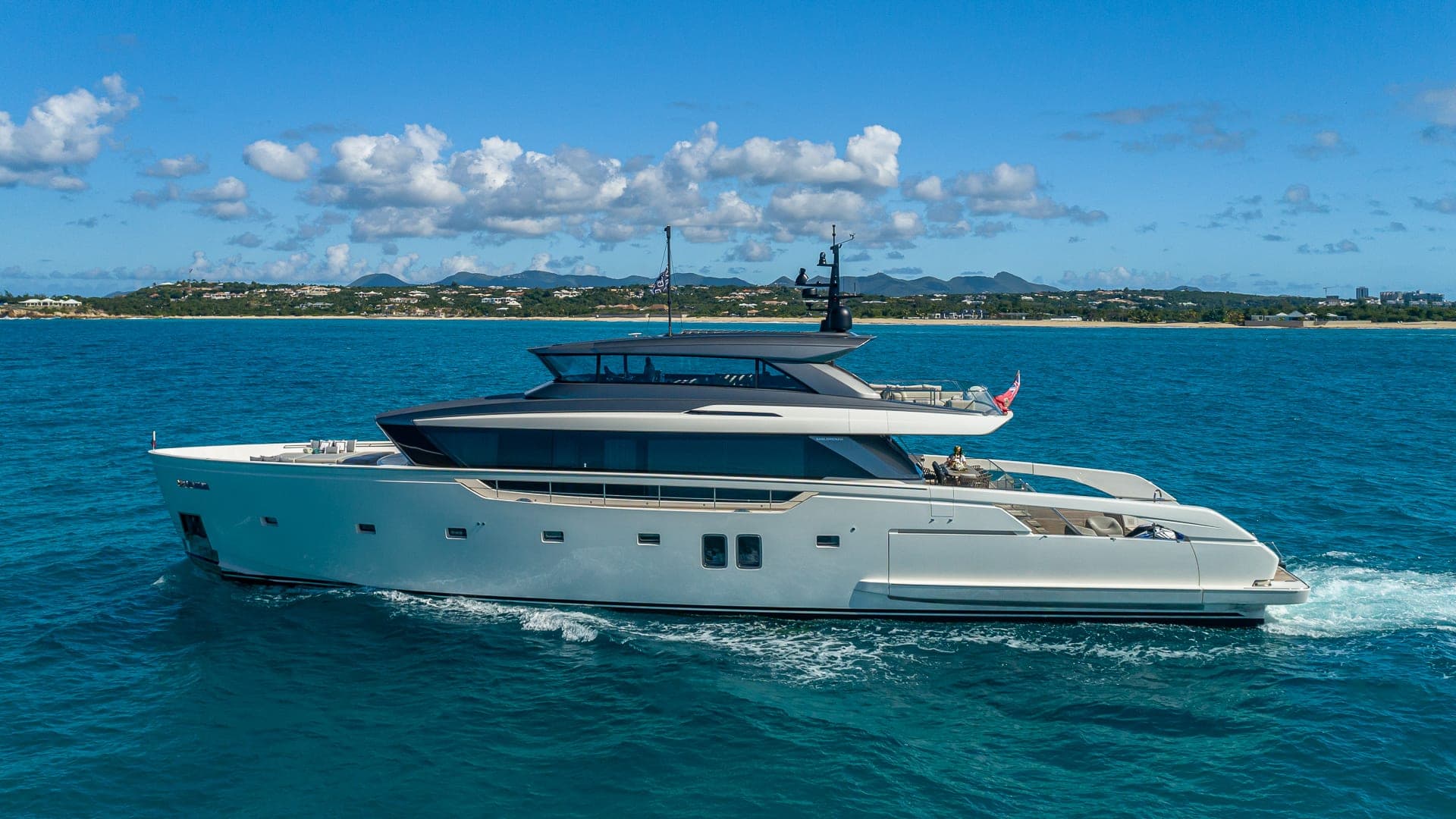 112' Sanlorenzo — Sanlorenzo yacht charter in Miami, FL