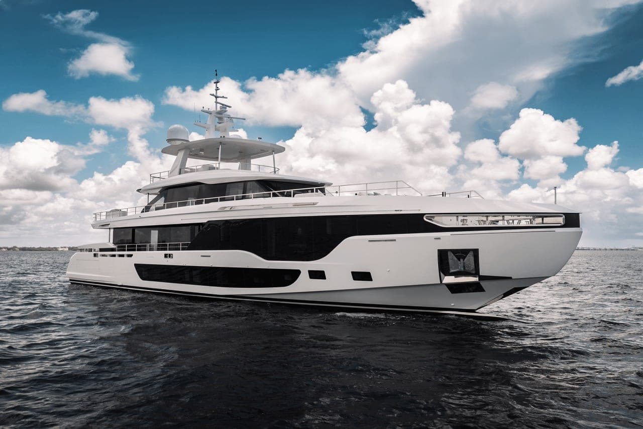 118' Azimut photo 2