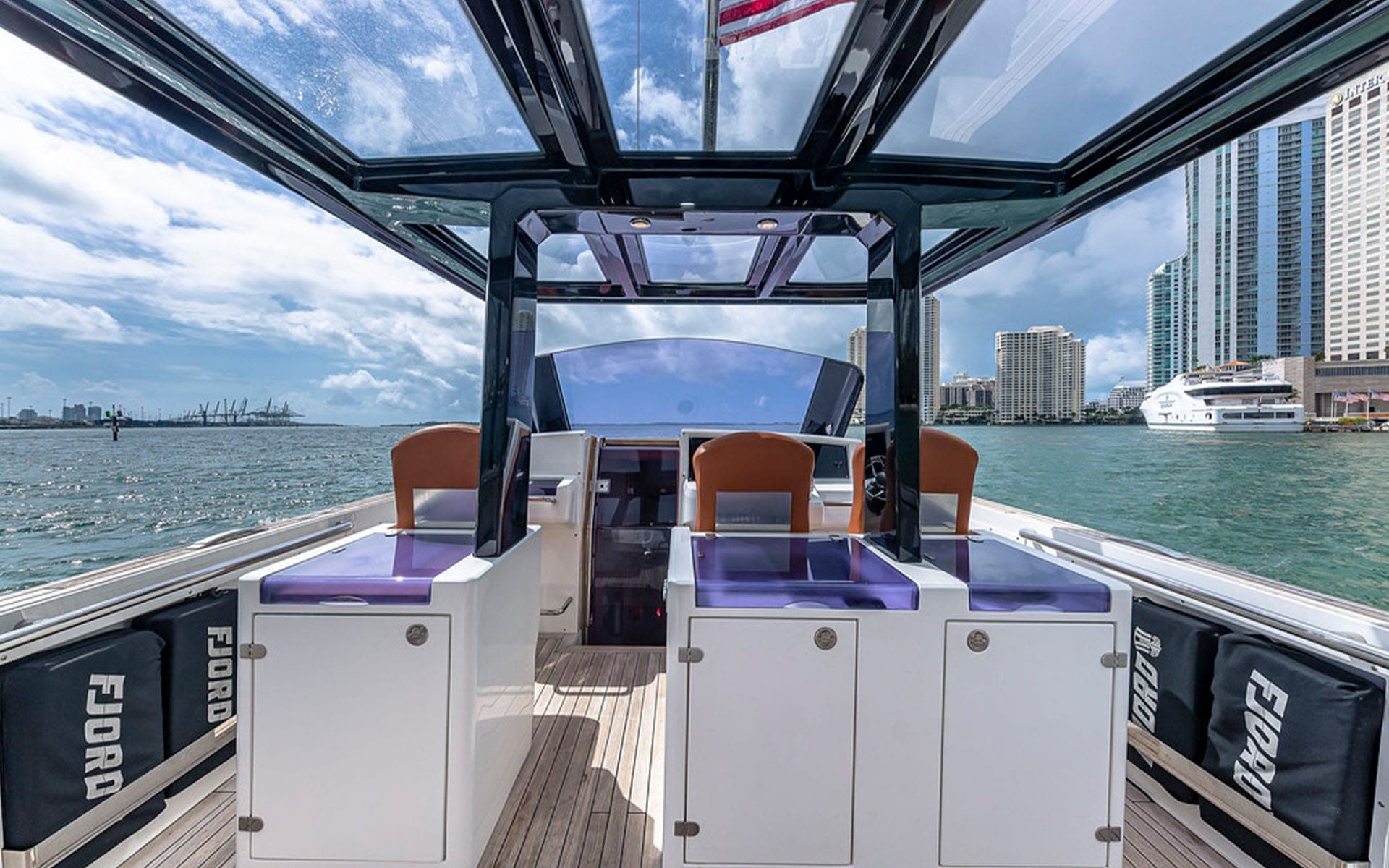 40' Fjord photo 7