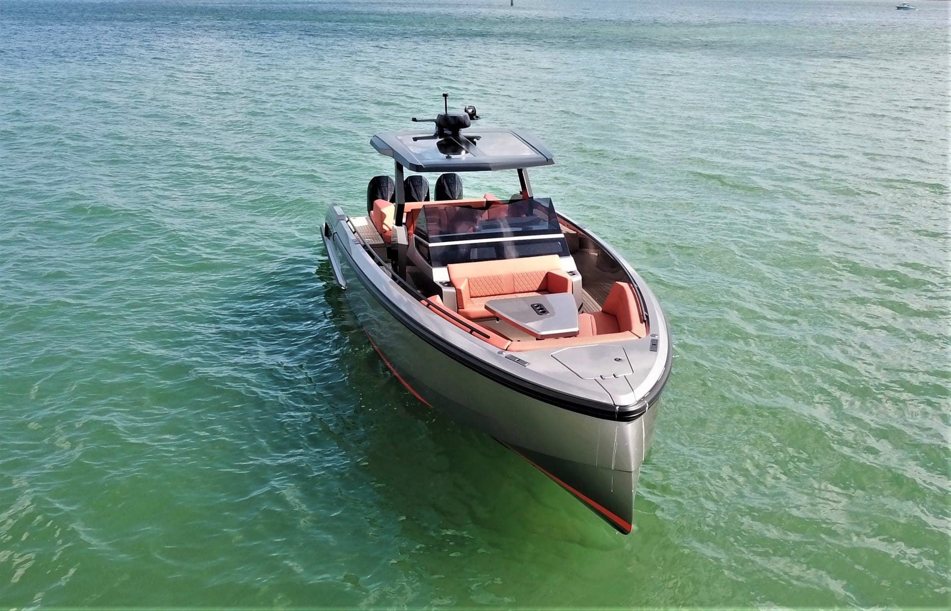 40' Vanquish — Vanquish yacht charter in Miami, FL