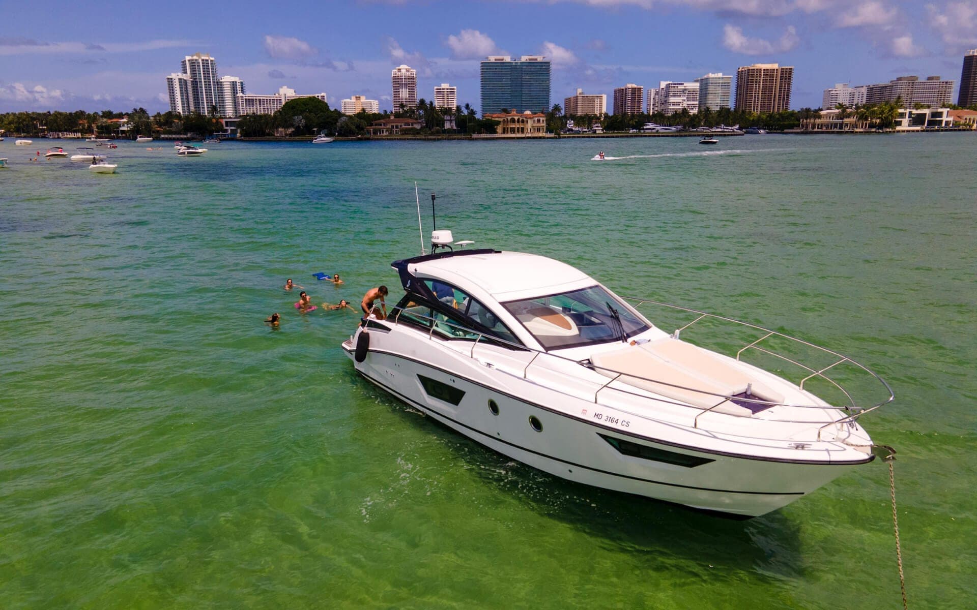 42' Beneteau photo 2