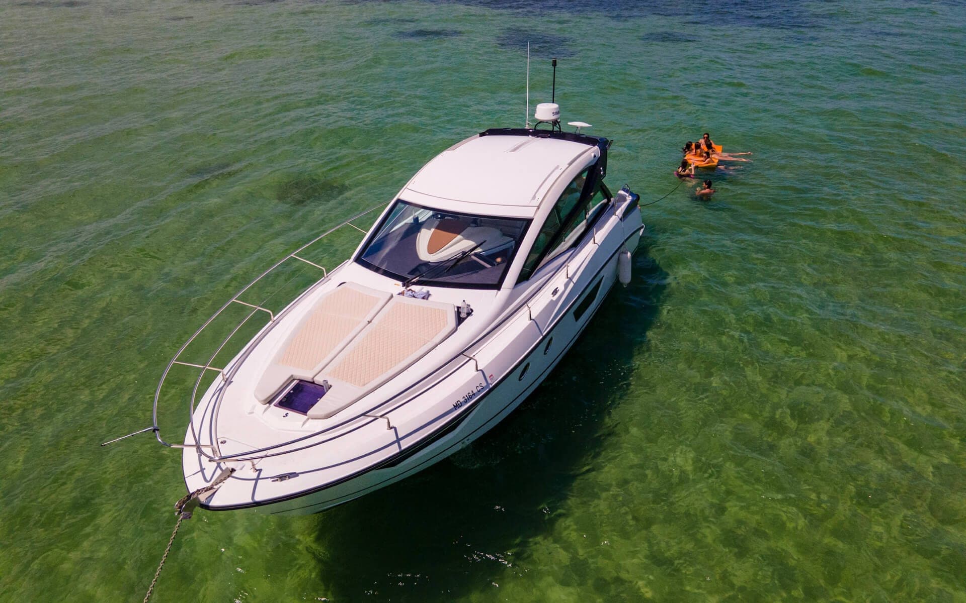 42' Beneteau photo 3