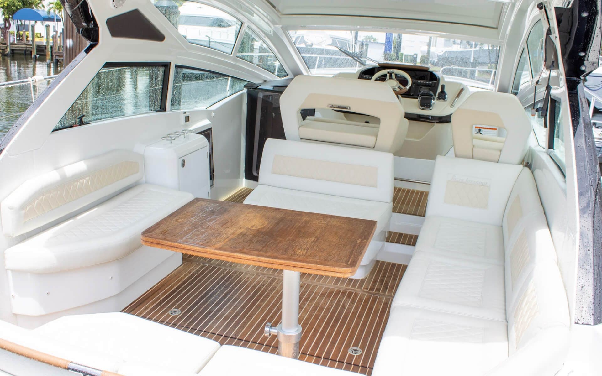 42' Beneteau photo 7