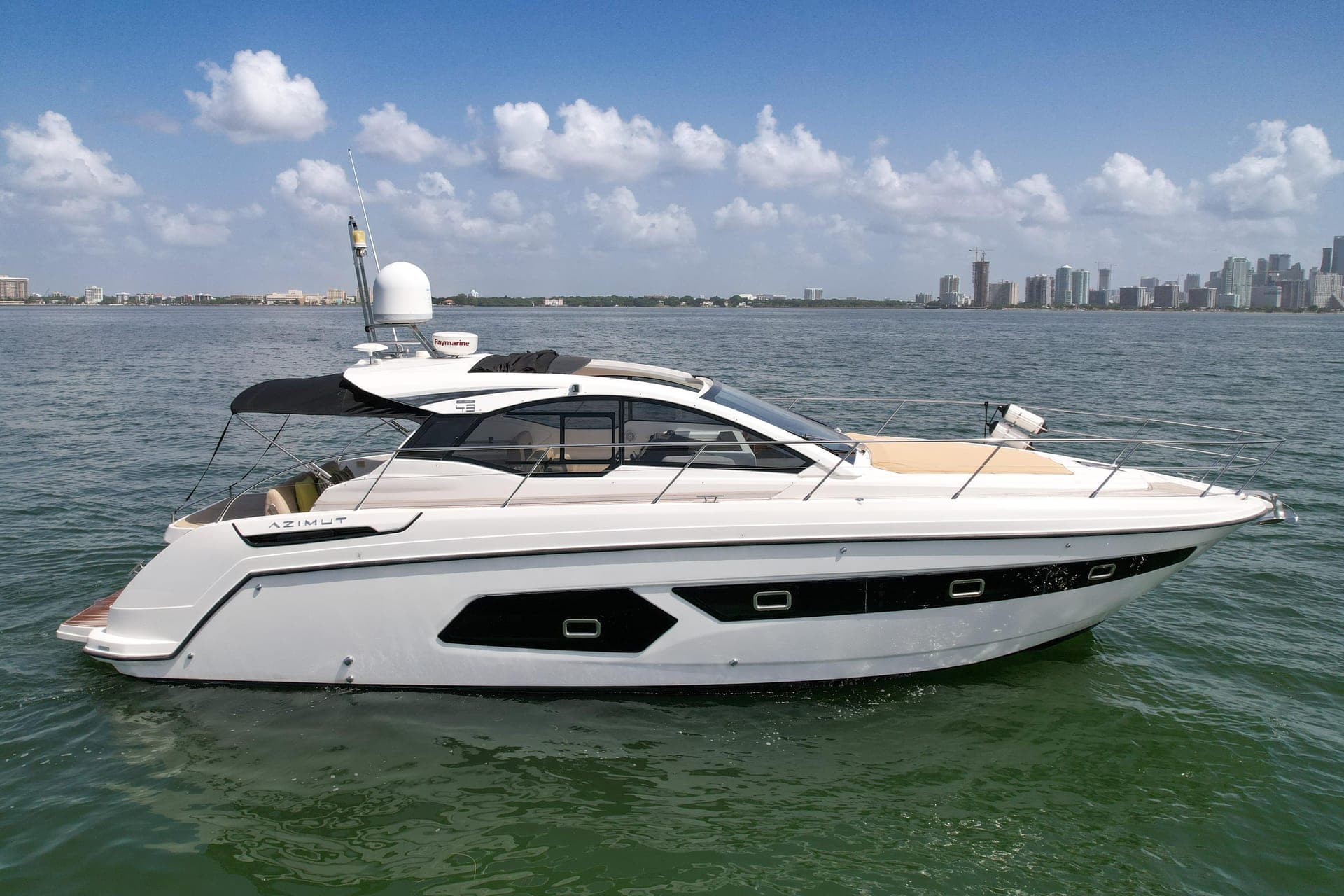 43’ Azimut Atlantis — Azimut Atlantis yacht charter in Miami, FL