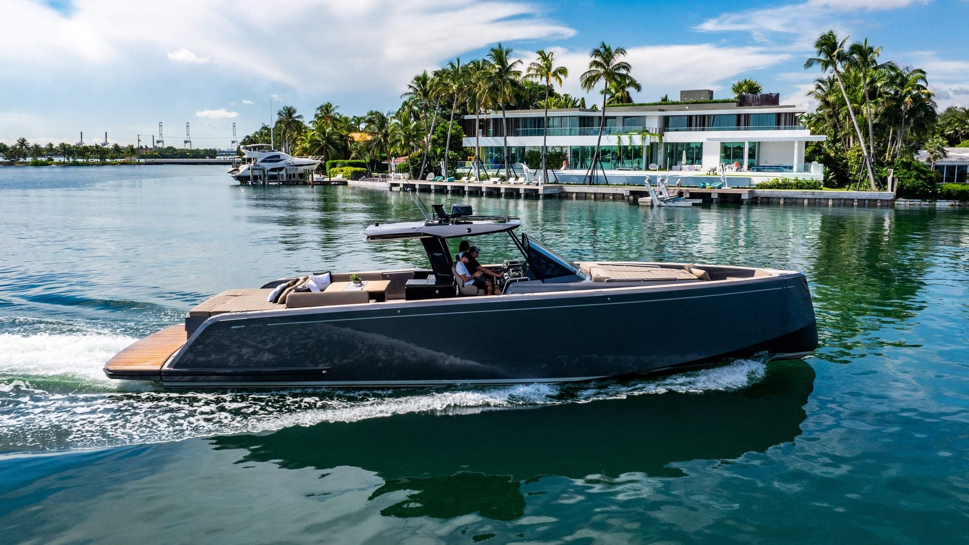 50' Pardo — Pardo yacht charter in Miami, FL