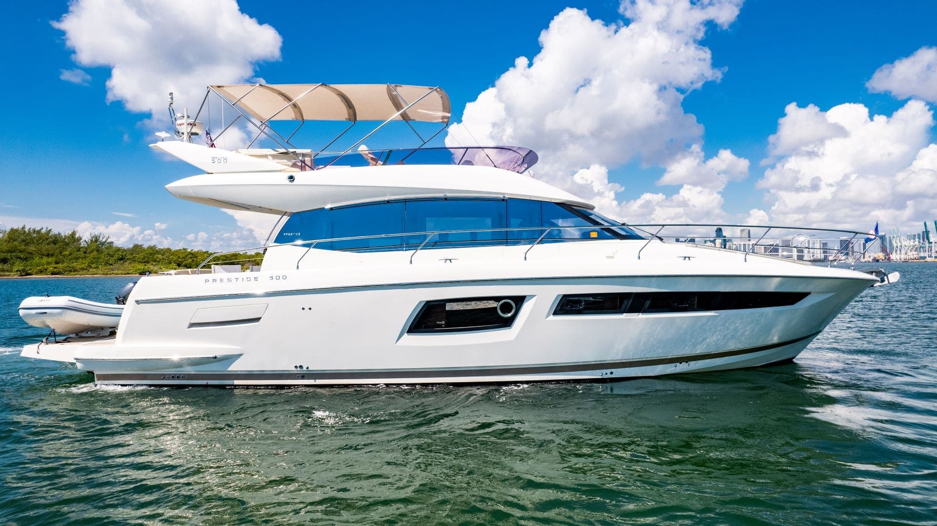 52' Prestige photo 3