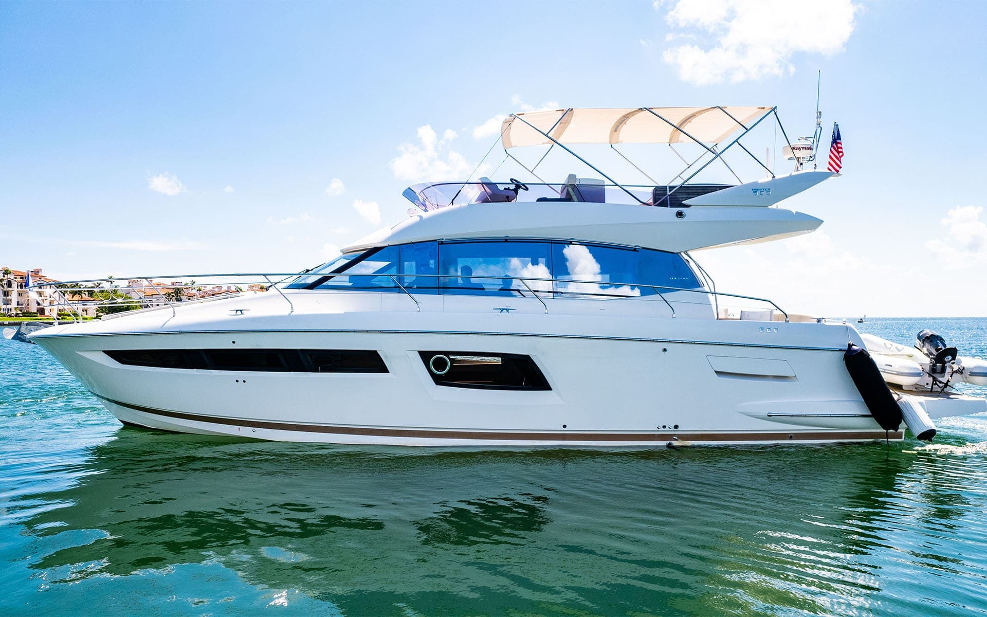 52' Prestige photo 4