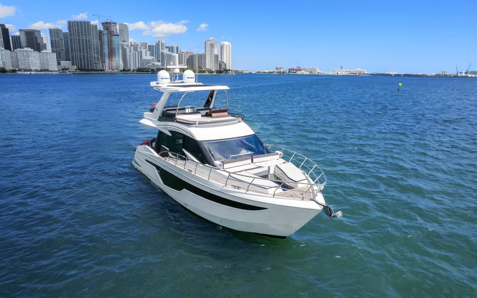 53' Galeon photo 3