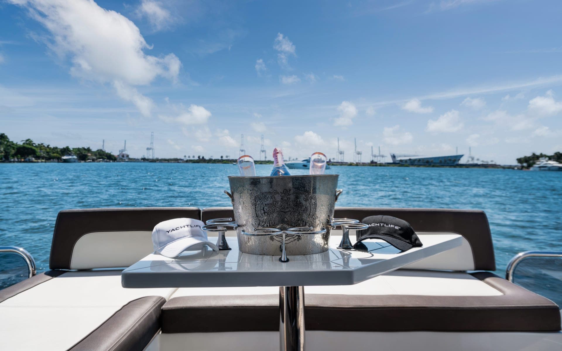 53' Galeon photo 8