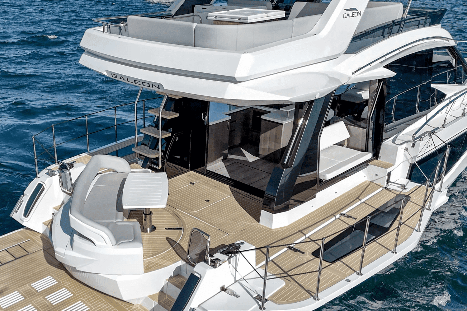 53' Galeon photo 6
