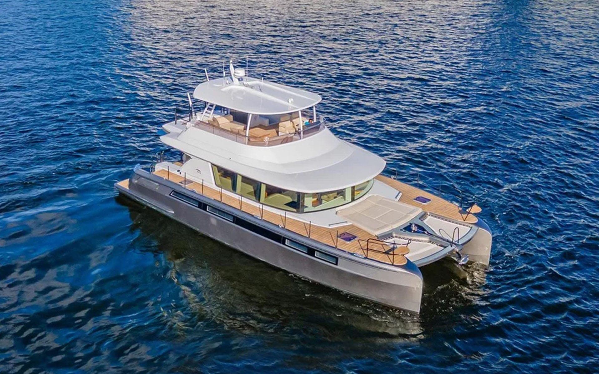 54' Nisi — Nisi yacht charter in North Miami Beach, FL