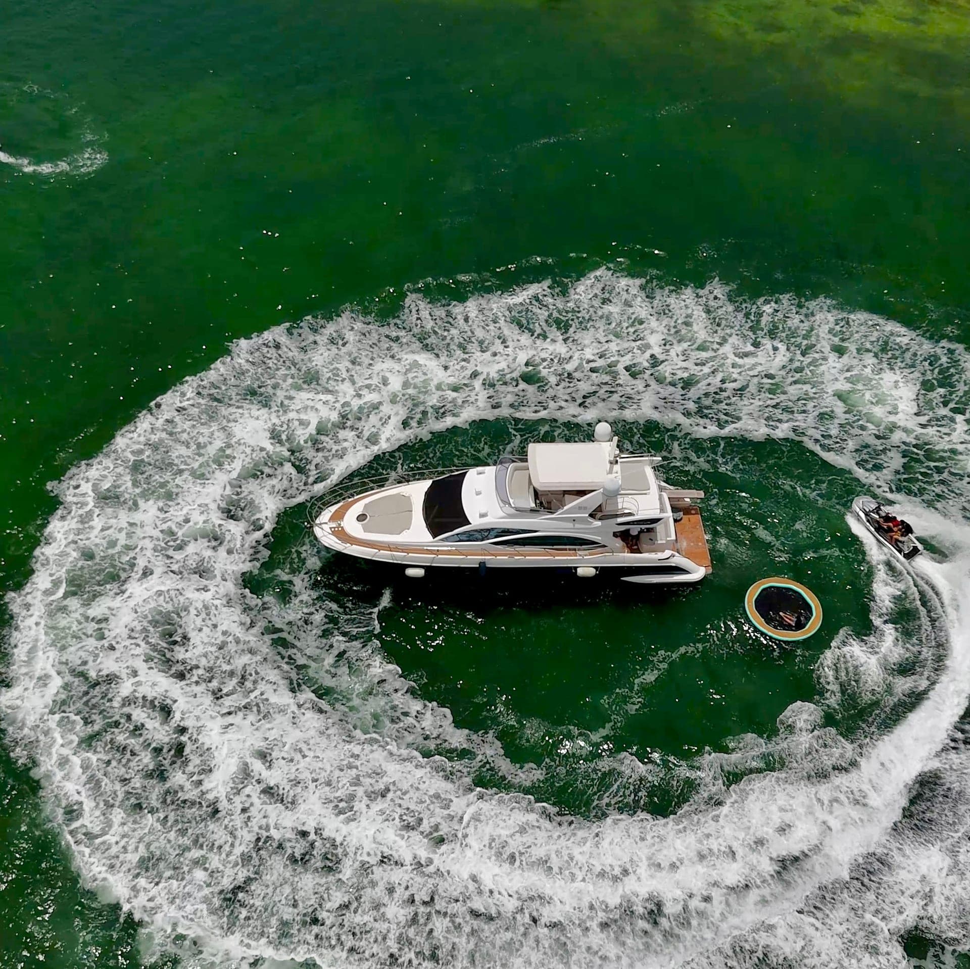55' Azimut Fly photo 3