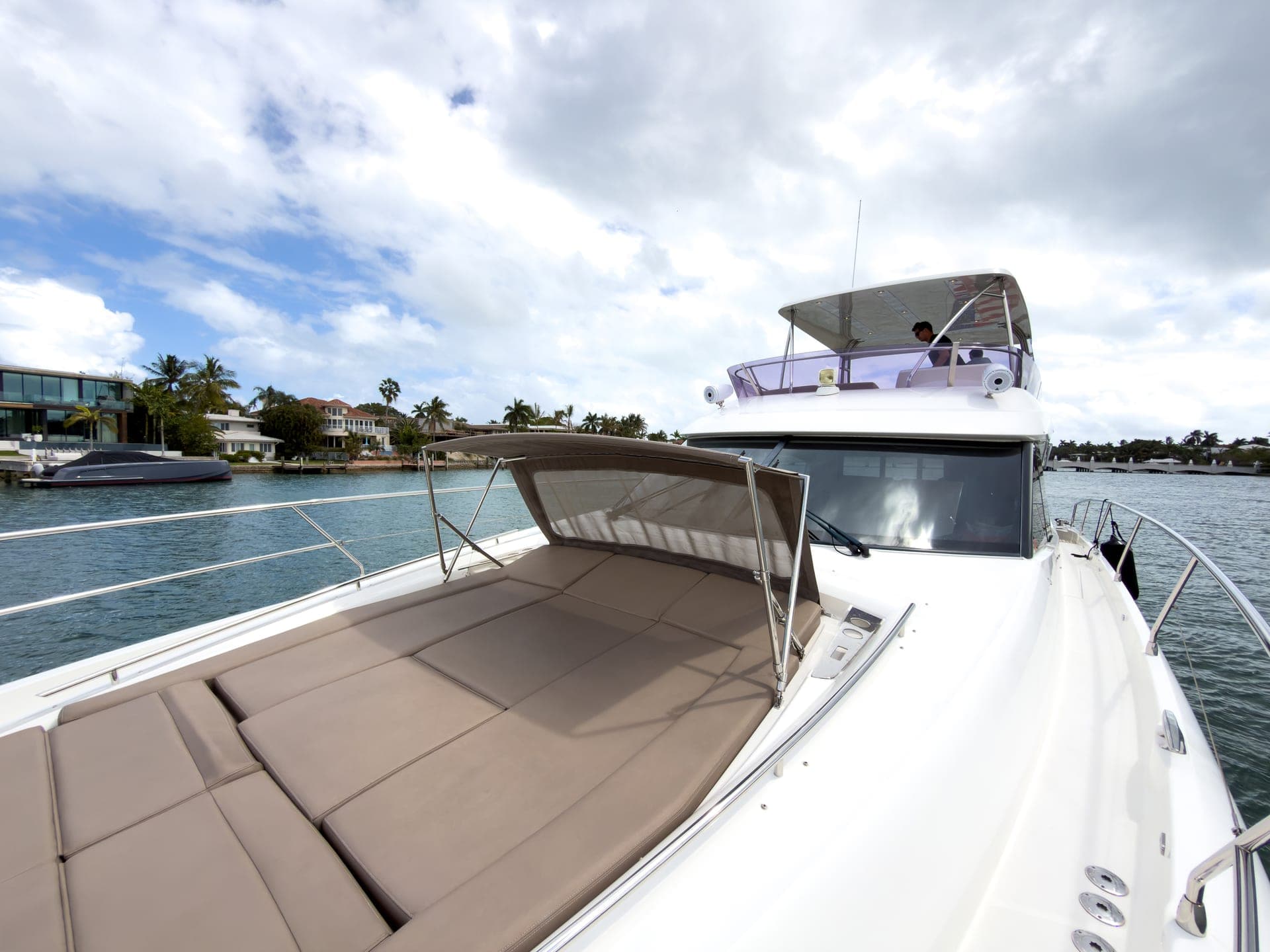 55' Prestige photo 9