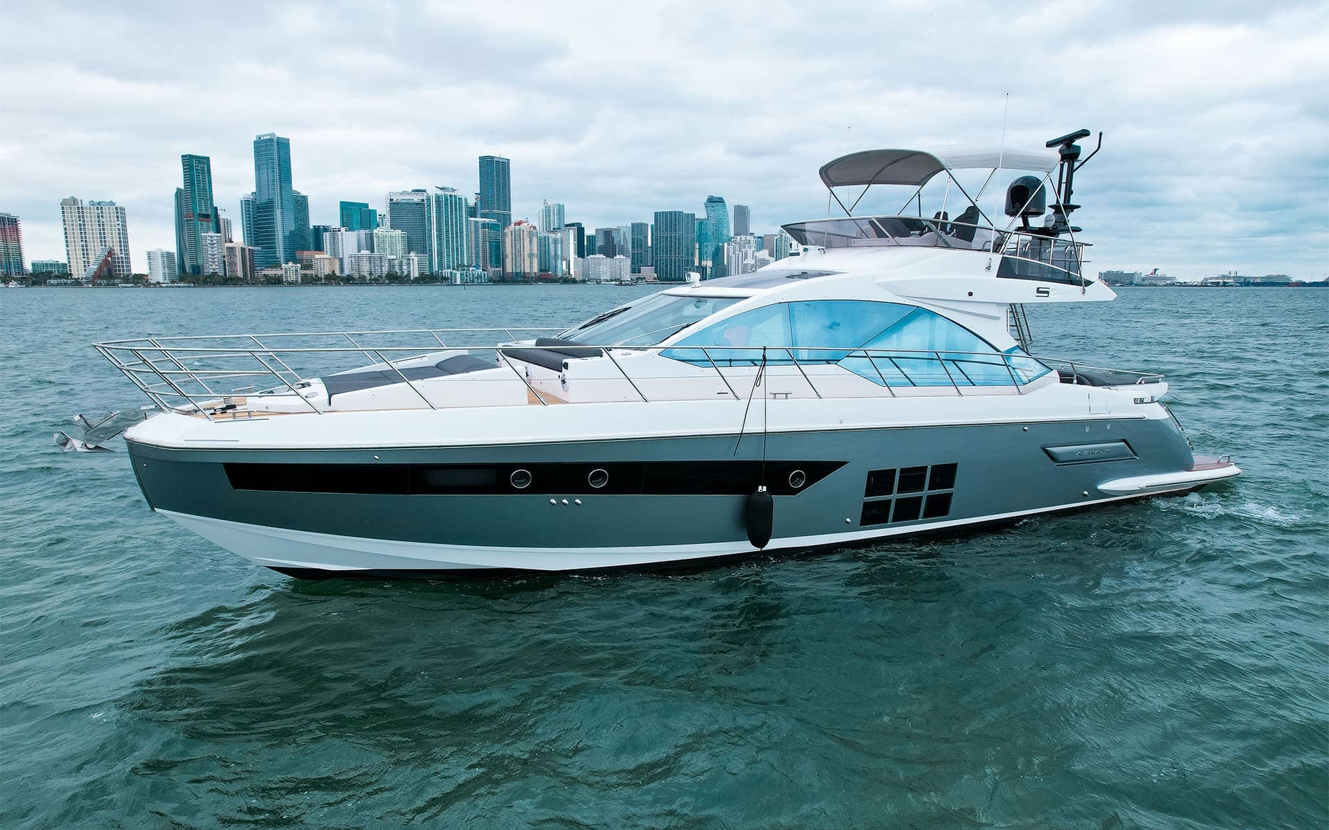 60' Azimut — Azimut yacht charter in Miami Beach, FL
