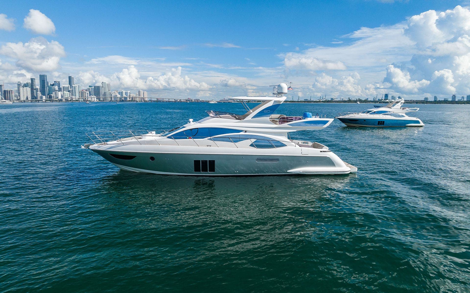 60' Azimut photo 2