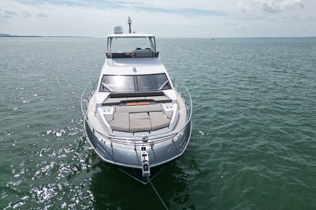 60' Azimut Flybridge photo 4