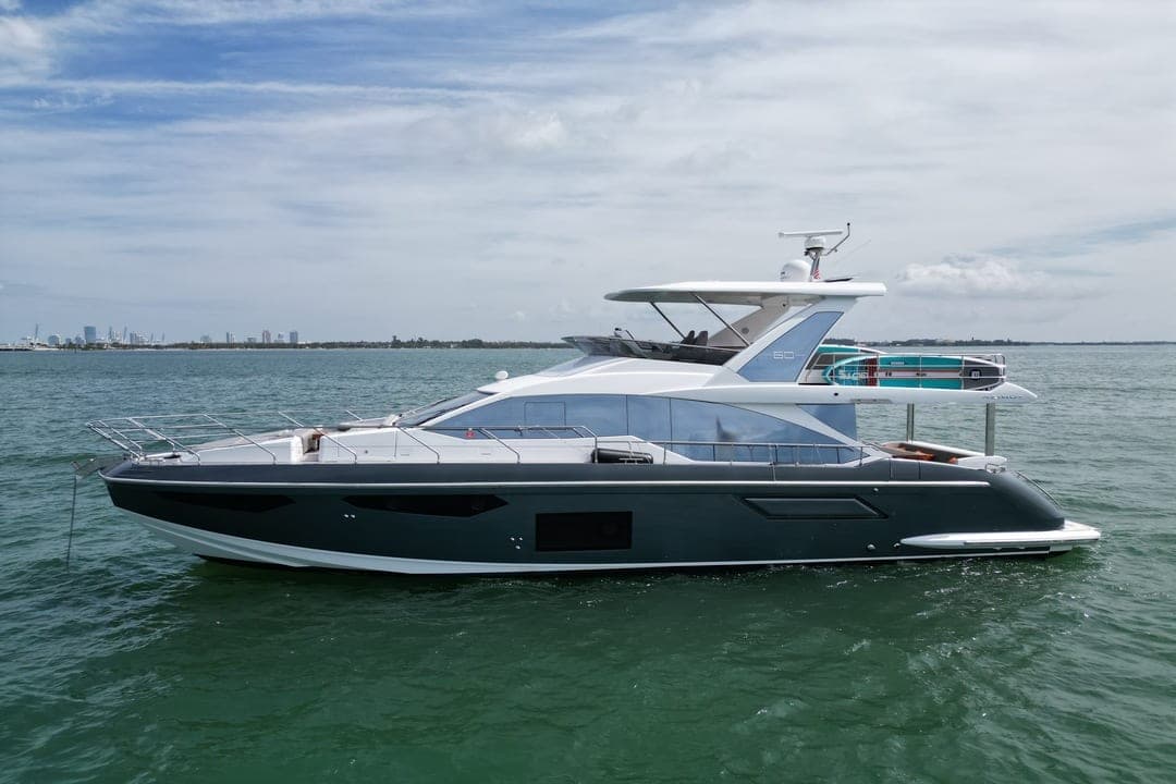 60' Azimut Flybridge photo 5