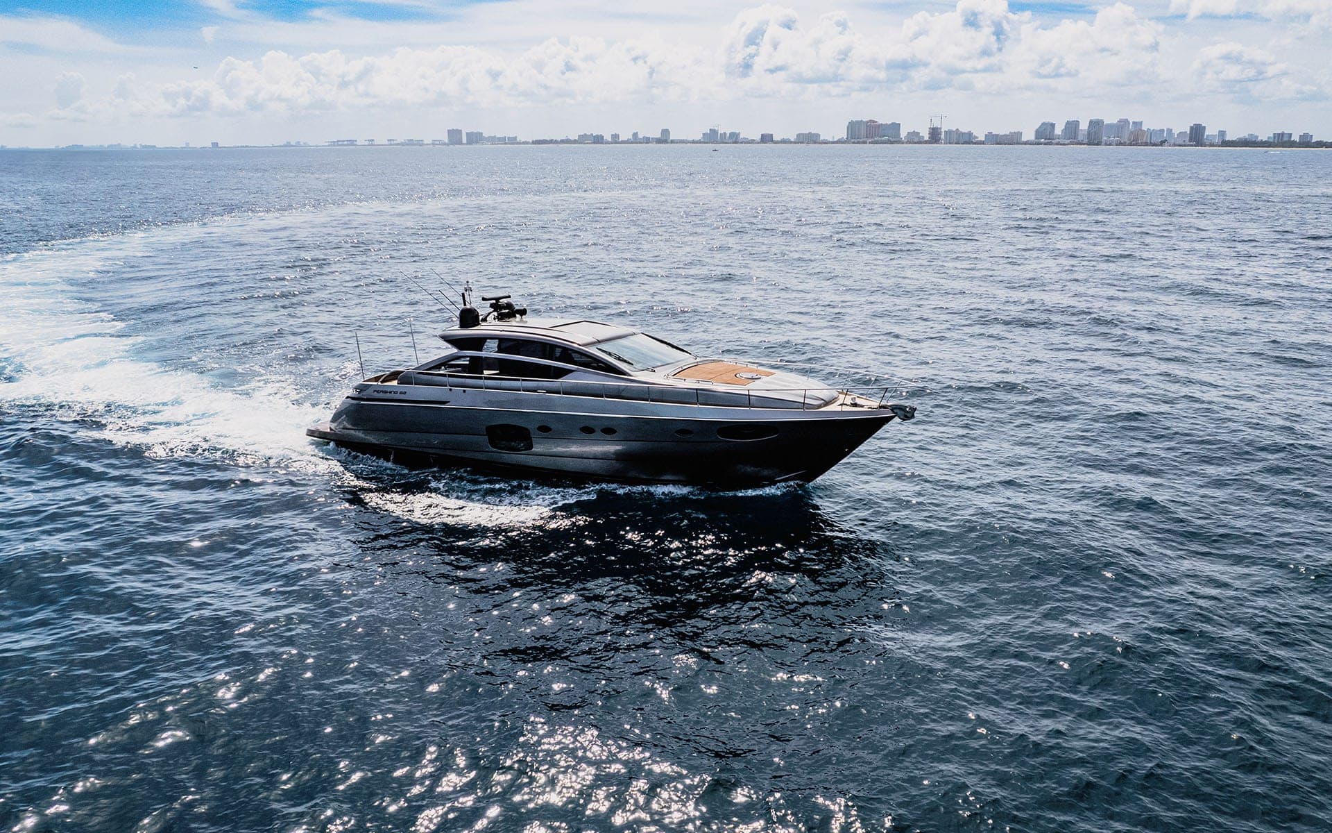 62' Pershing photo 2