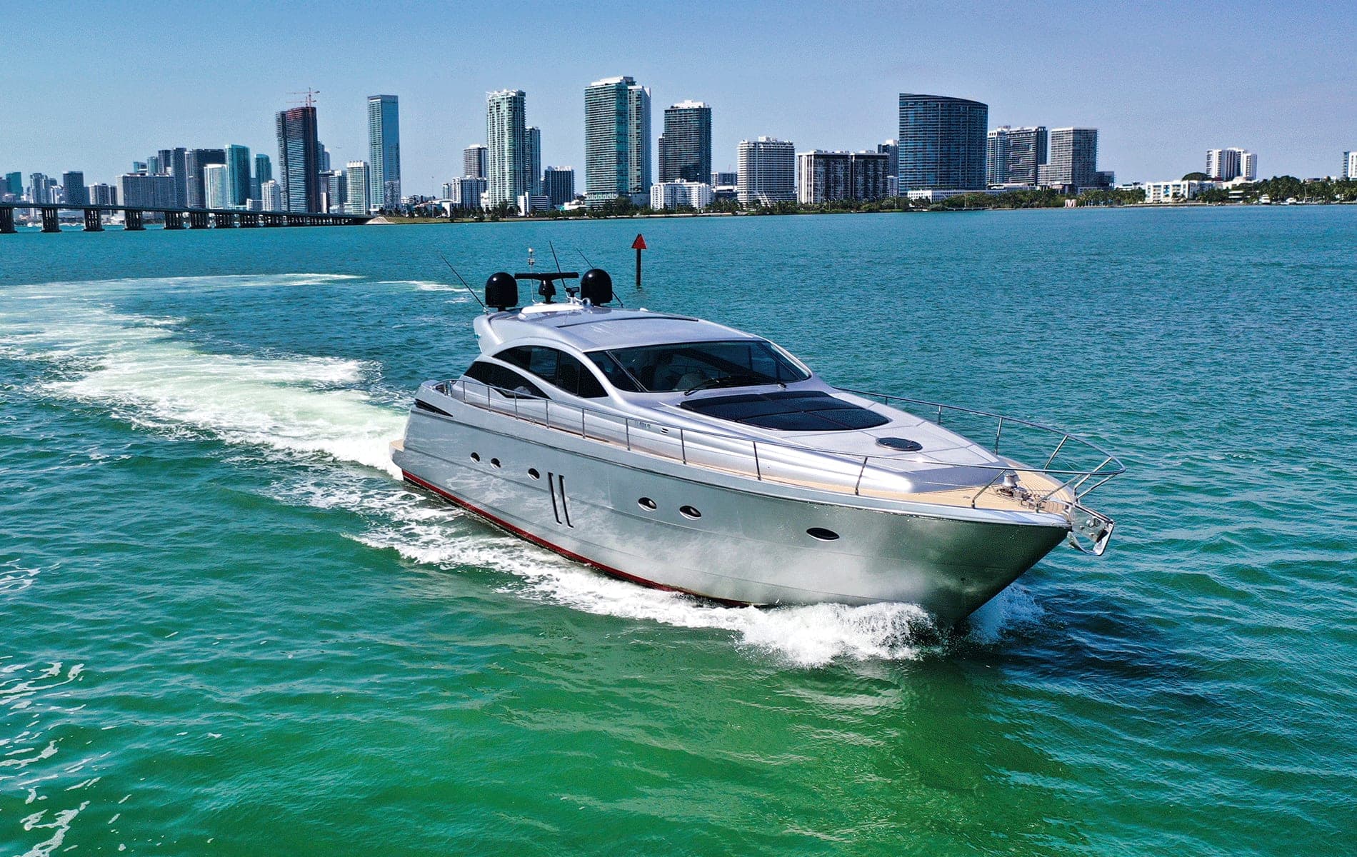 62' Pershing photo 7
