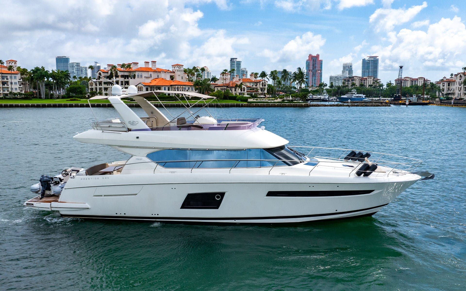62' Prestige photo 2