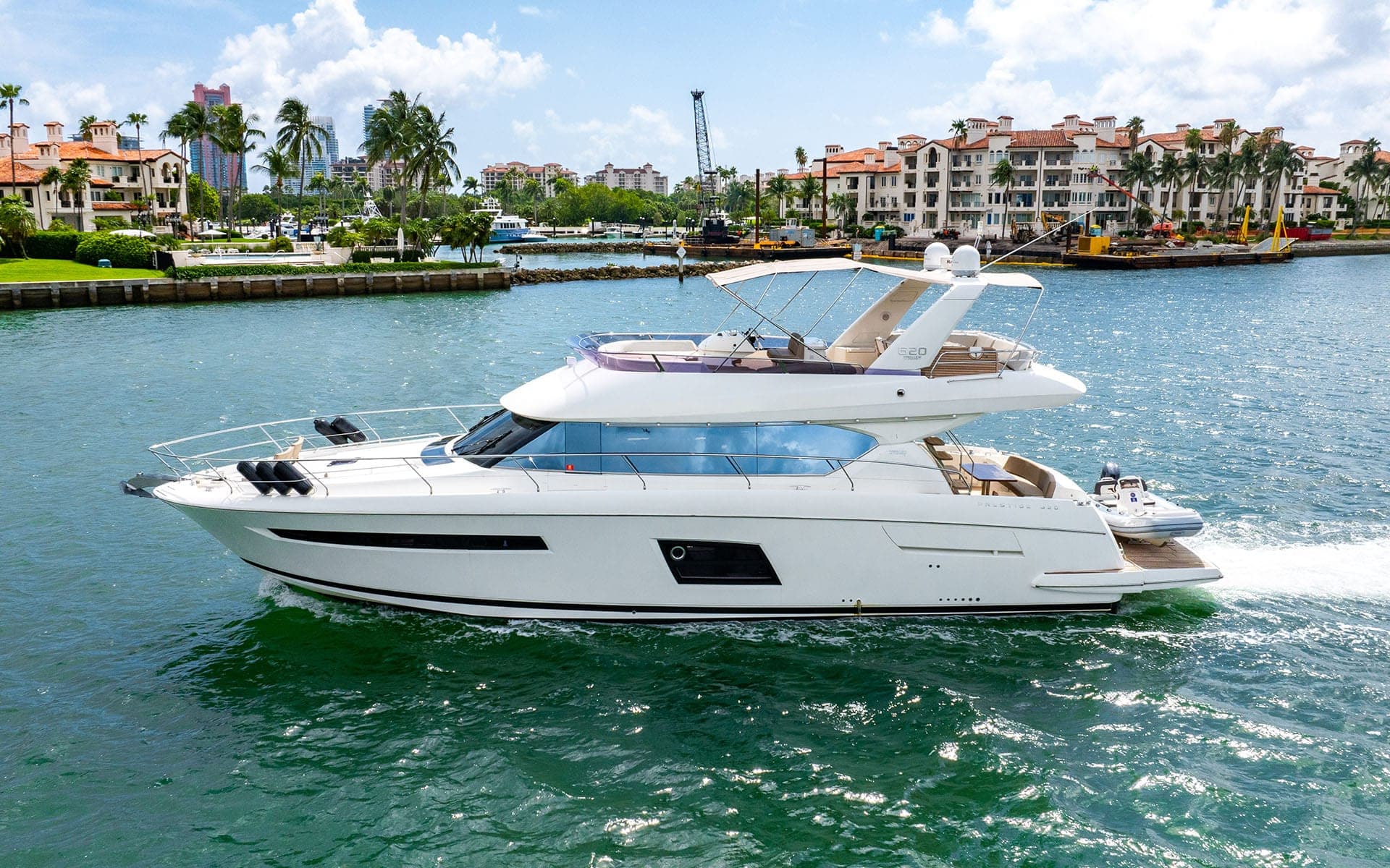62' Prestige photo 3