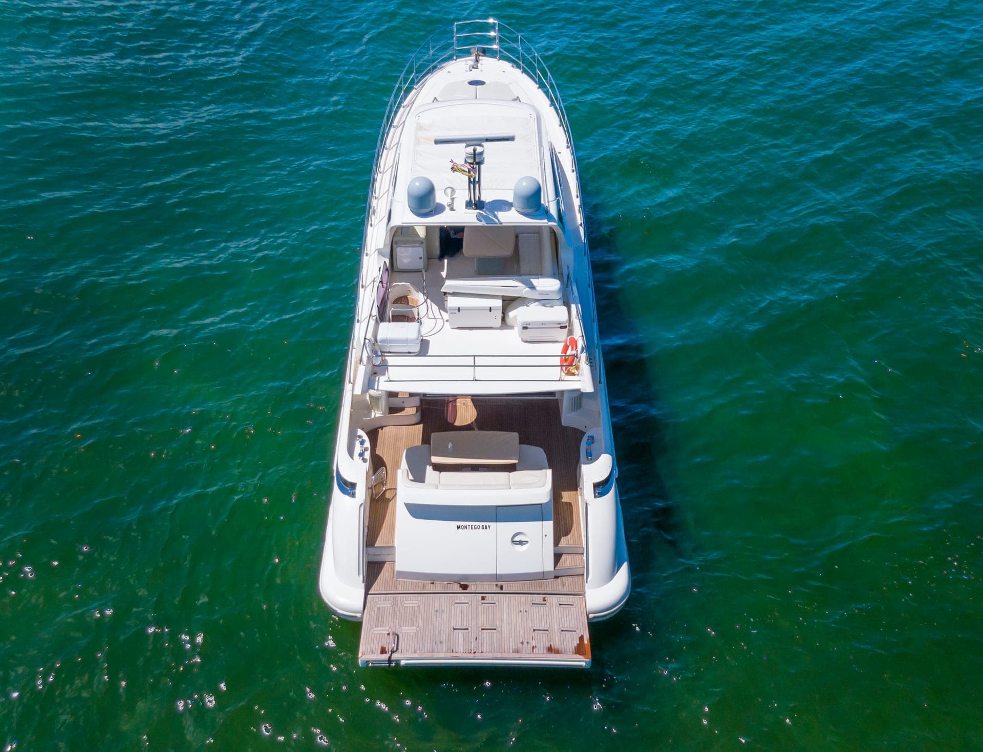 64' Azimut  photo 4
