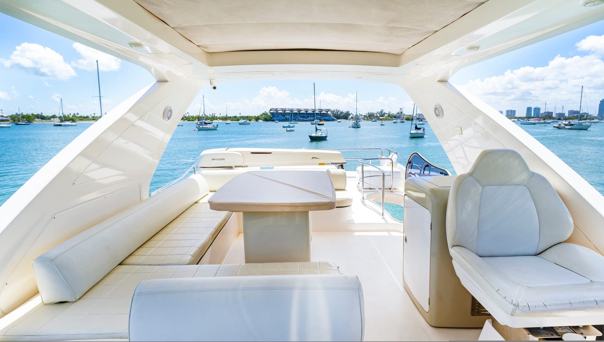 64' Azimut  photo 9