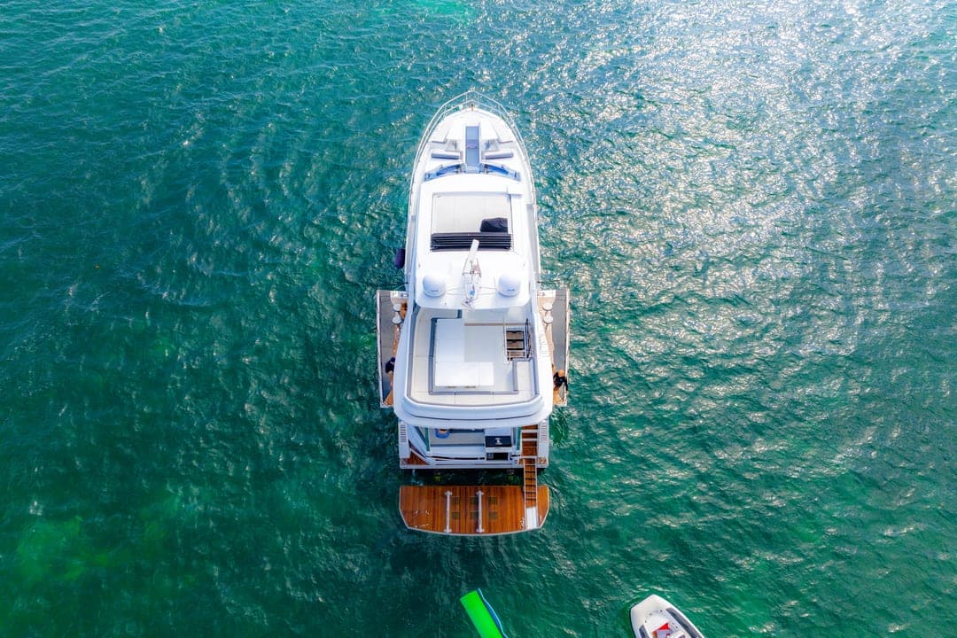 64' Galeon photo 4