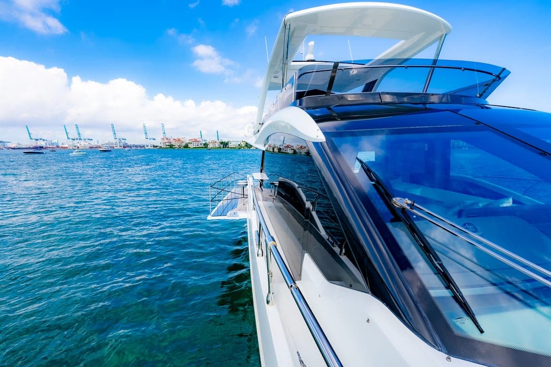 64' Galeon photo 5