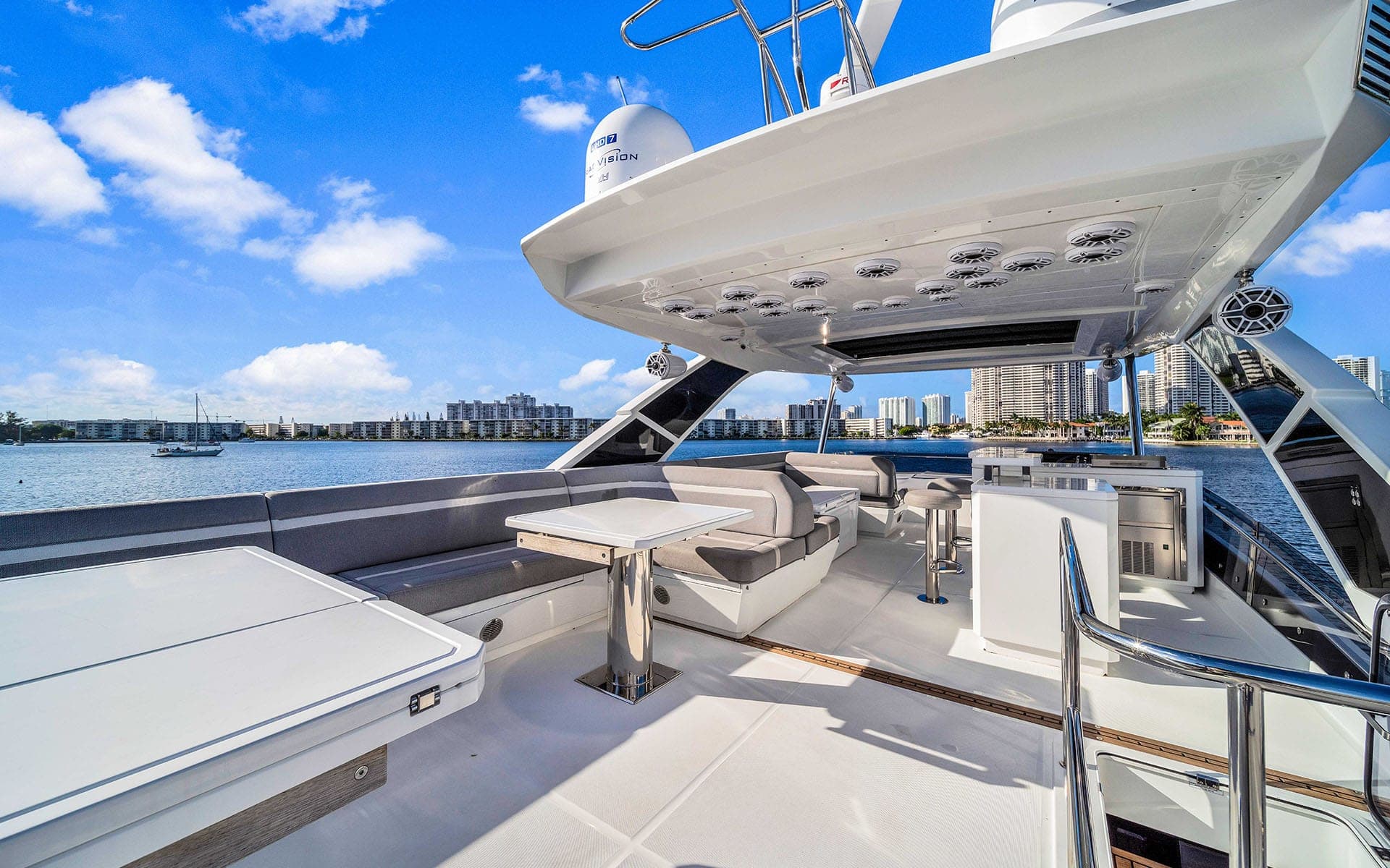 64' Galeon photo 7