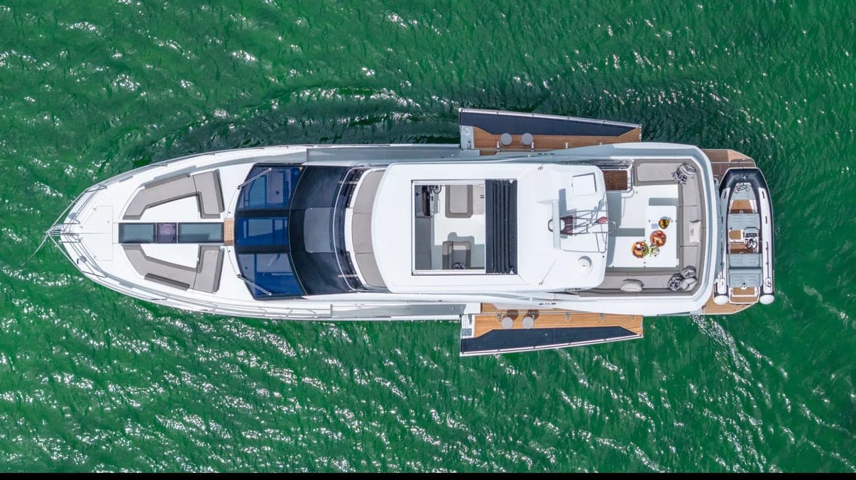 64' Galeon photo 3