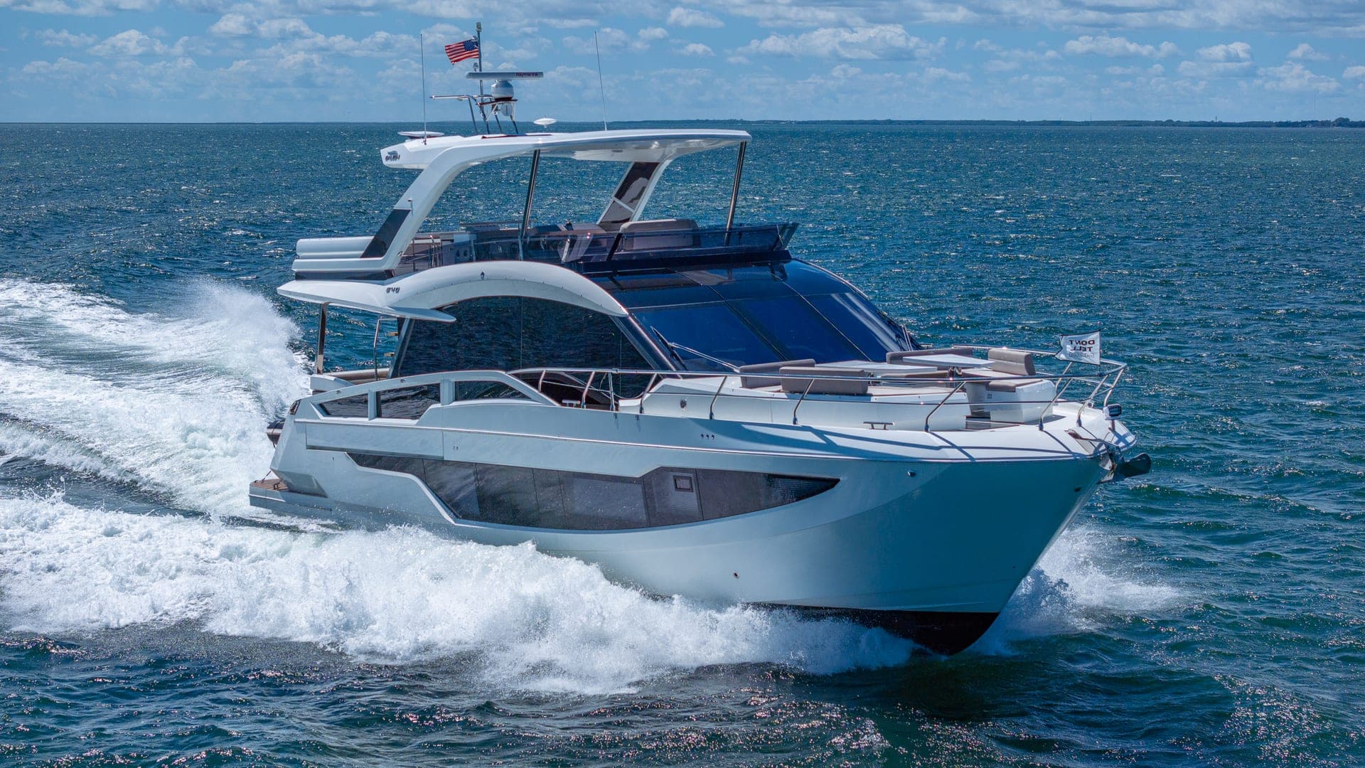 64' Galeon photo 4