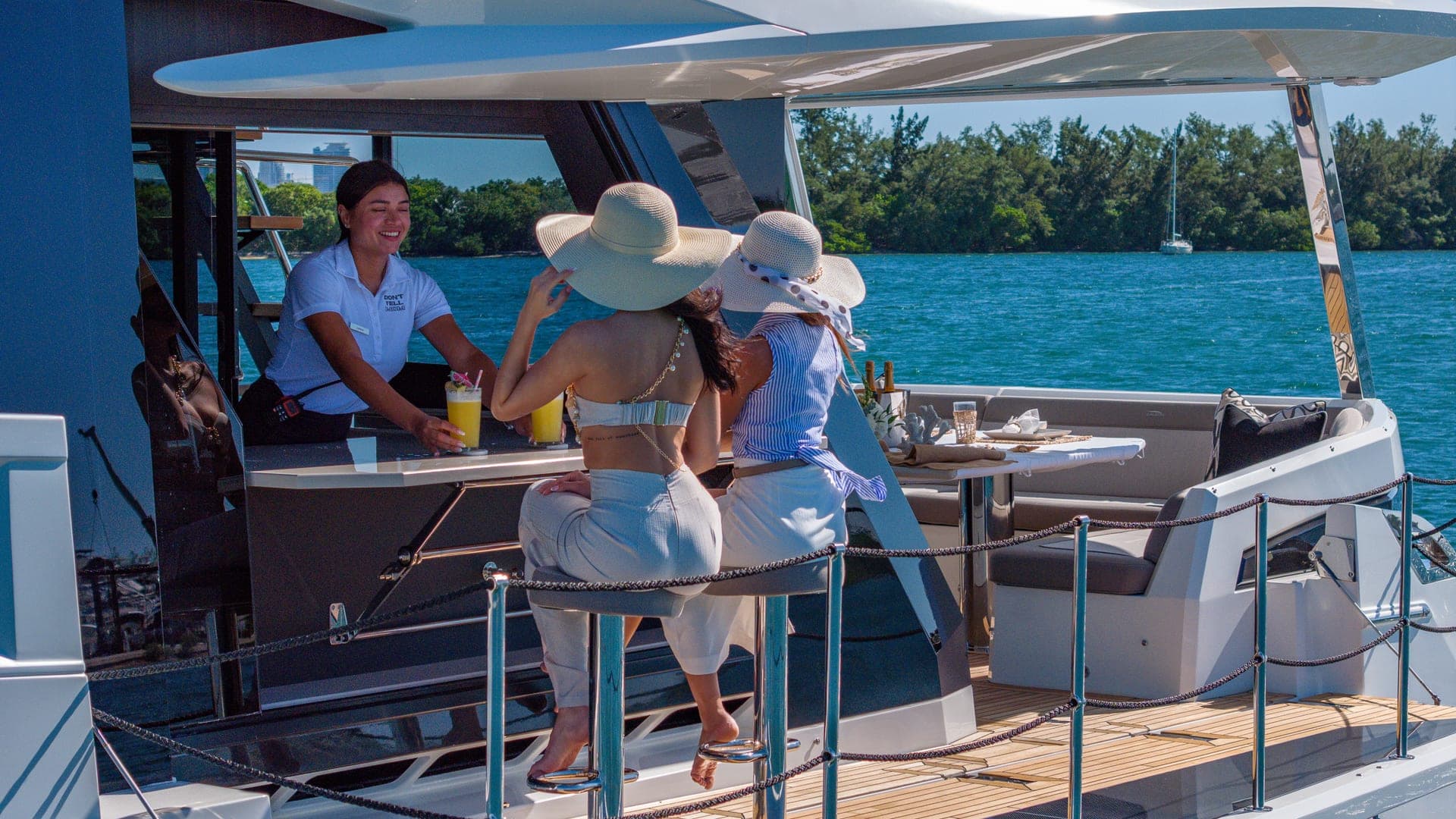 64' Galeon photo 8