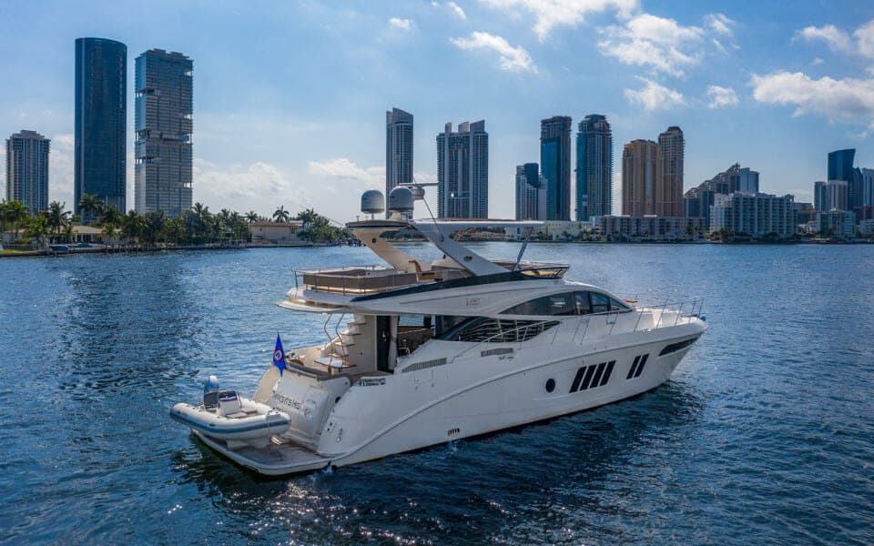 65' Sea Ray Fly photo 3