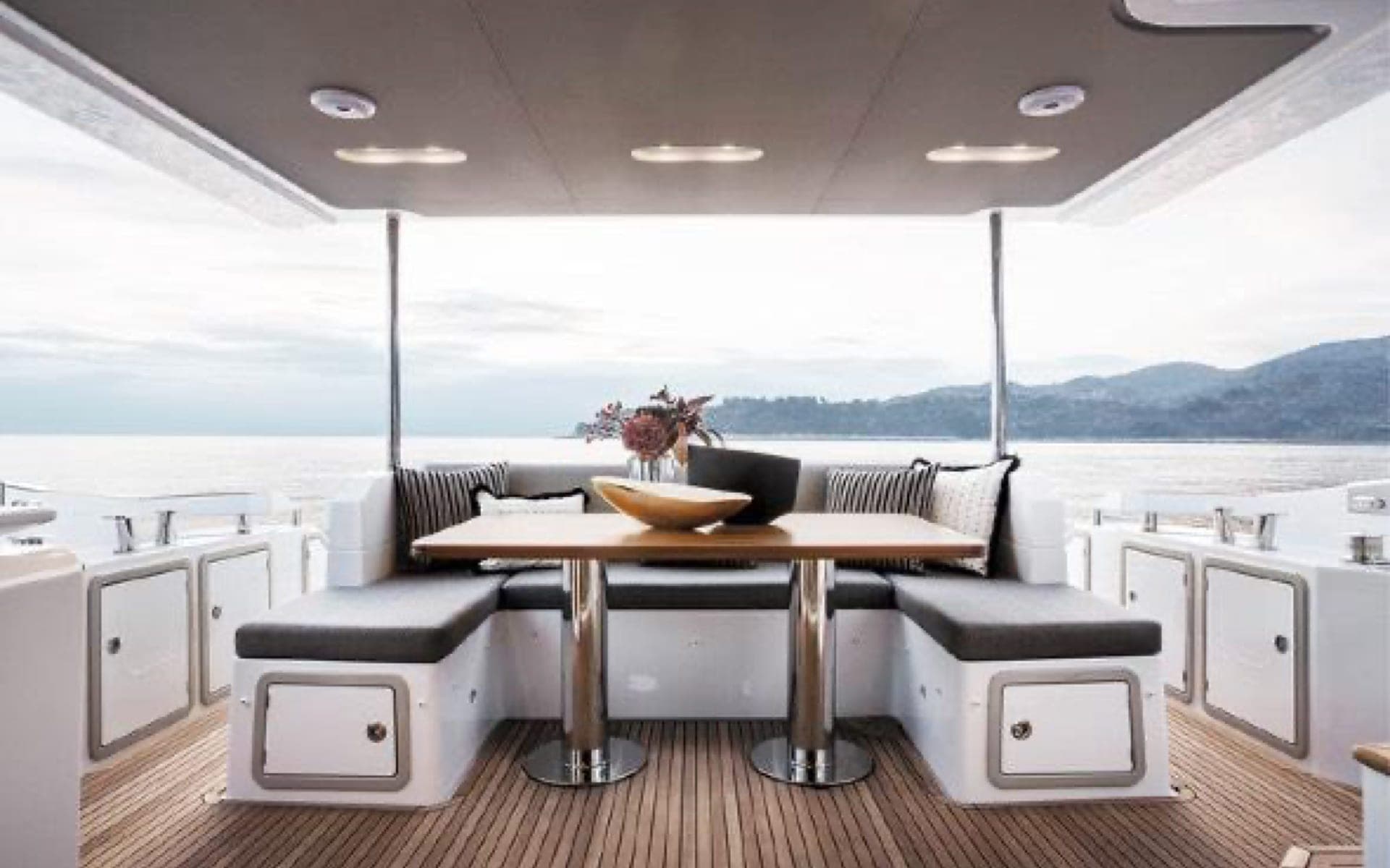 66' Azimut Fly photo 7