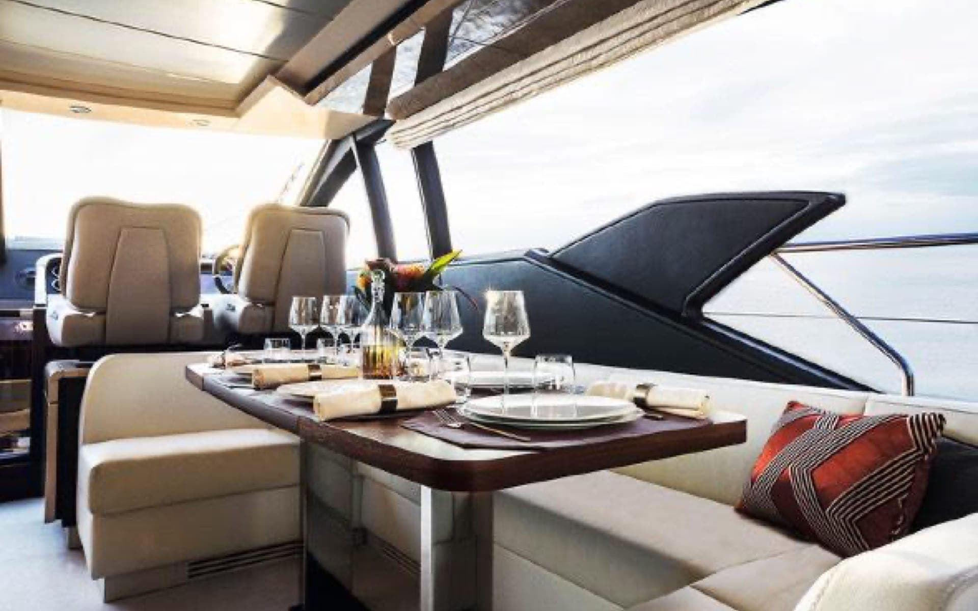 66' Azimut Fly photo 9