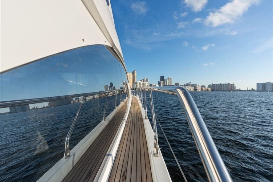 66' Azimut Fly photo 8