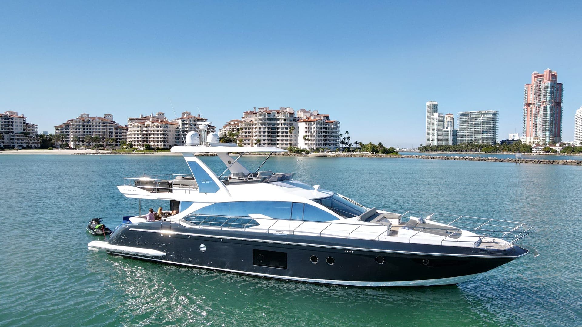 68' Azimut photo 2