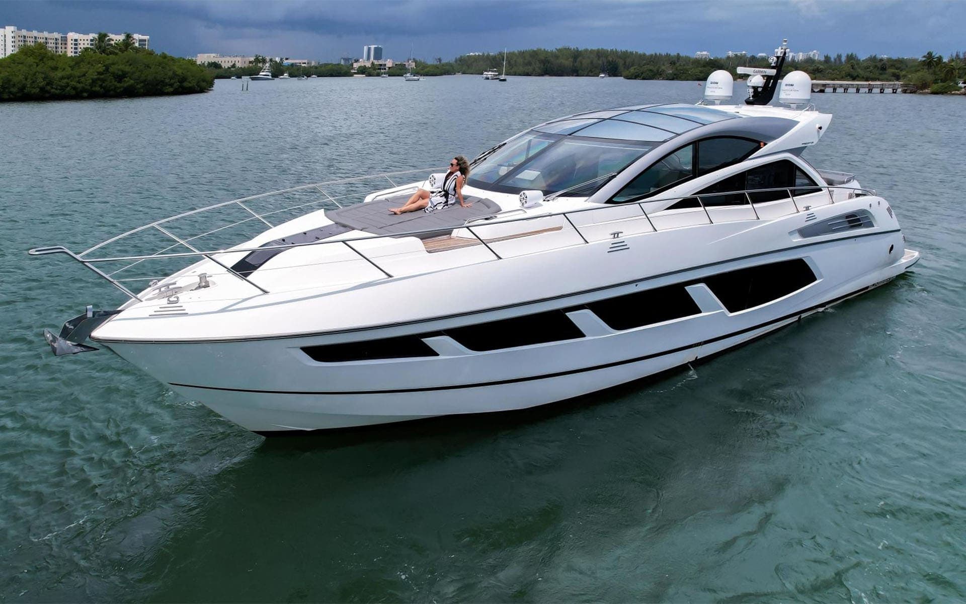 68' Sunseeker — Sunseeker yacht charter in Miami Beach, FL