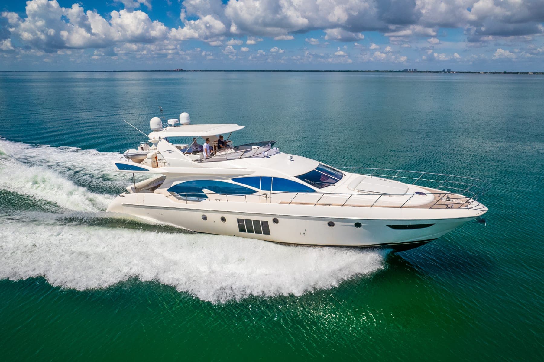 70' Azimut photo 2