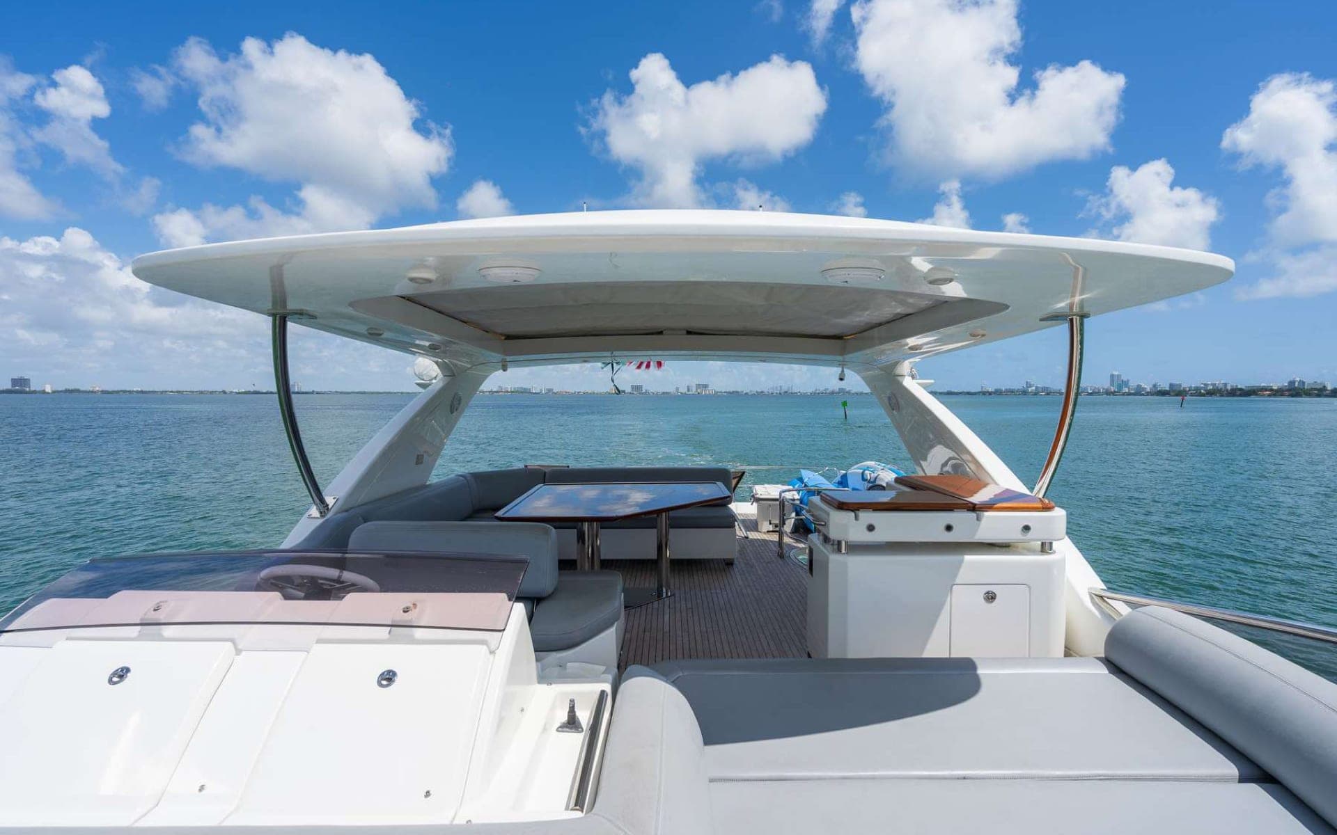 70' Azimut photo 2