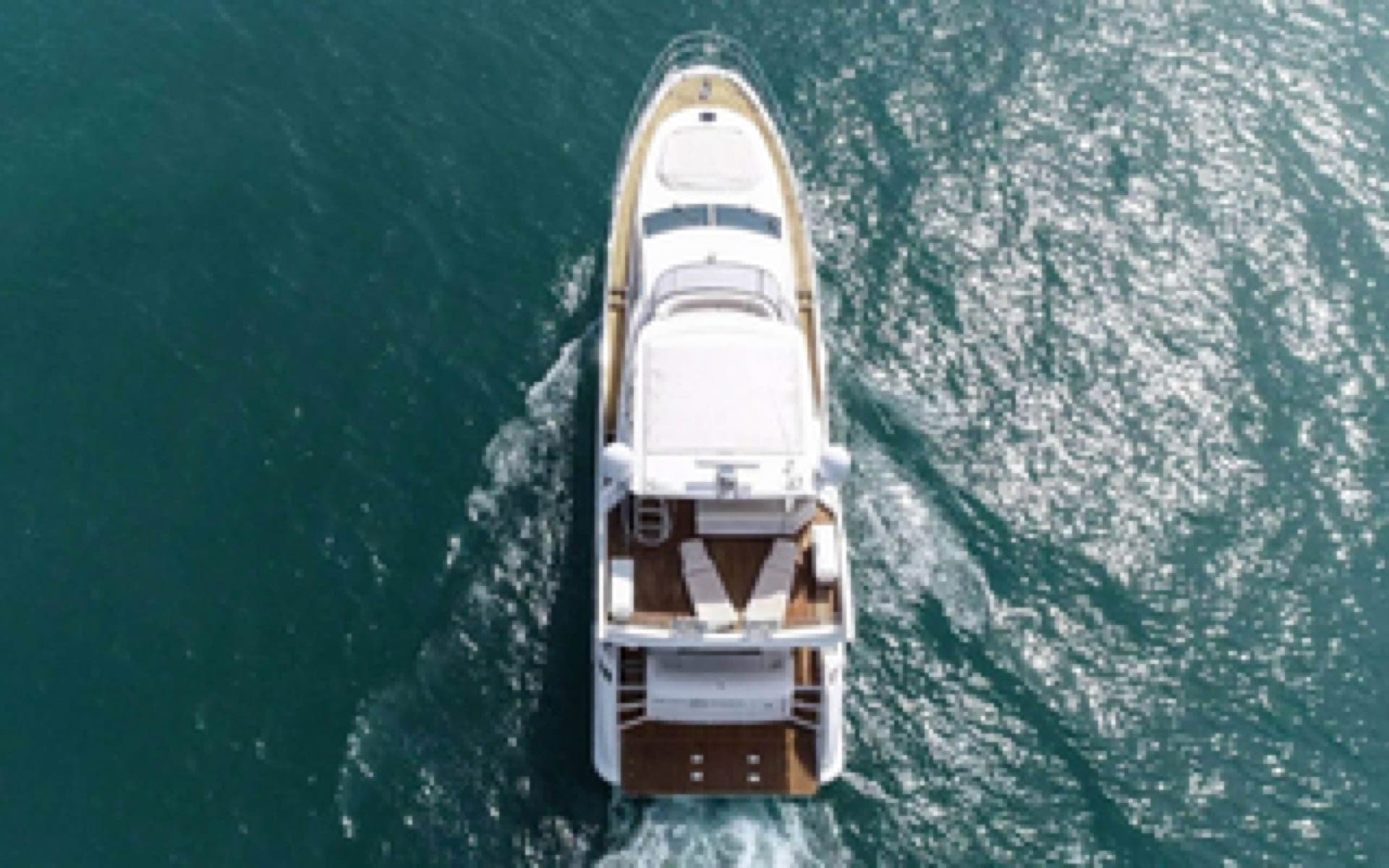 70' Azimut photo 3