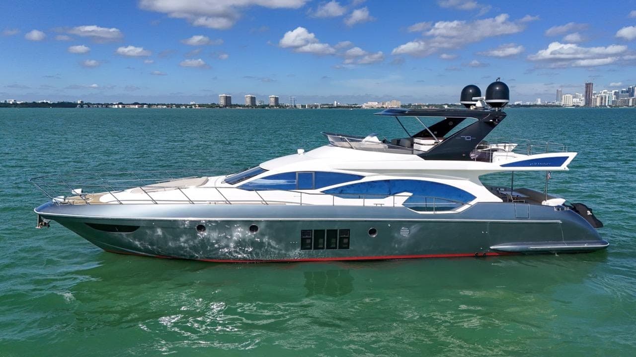 70' Azimut Fly photo 2