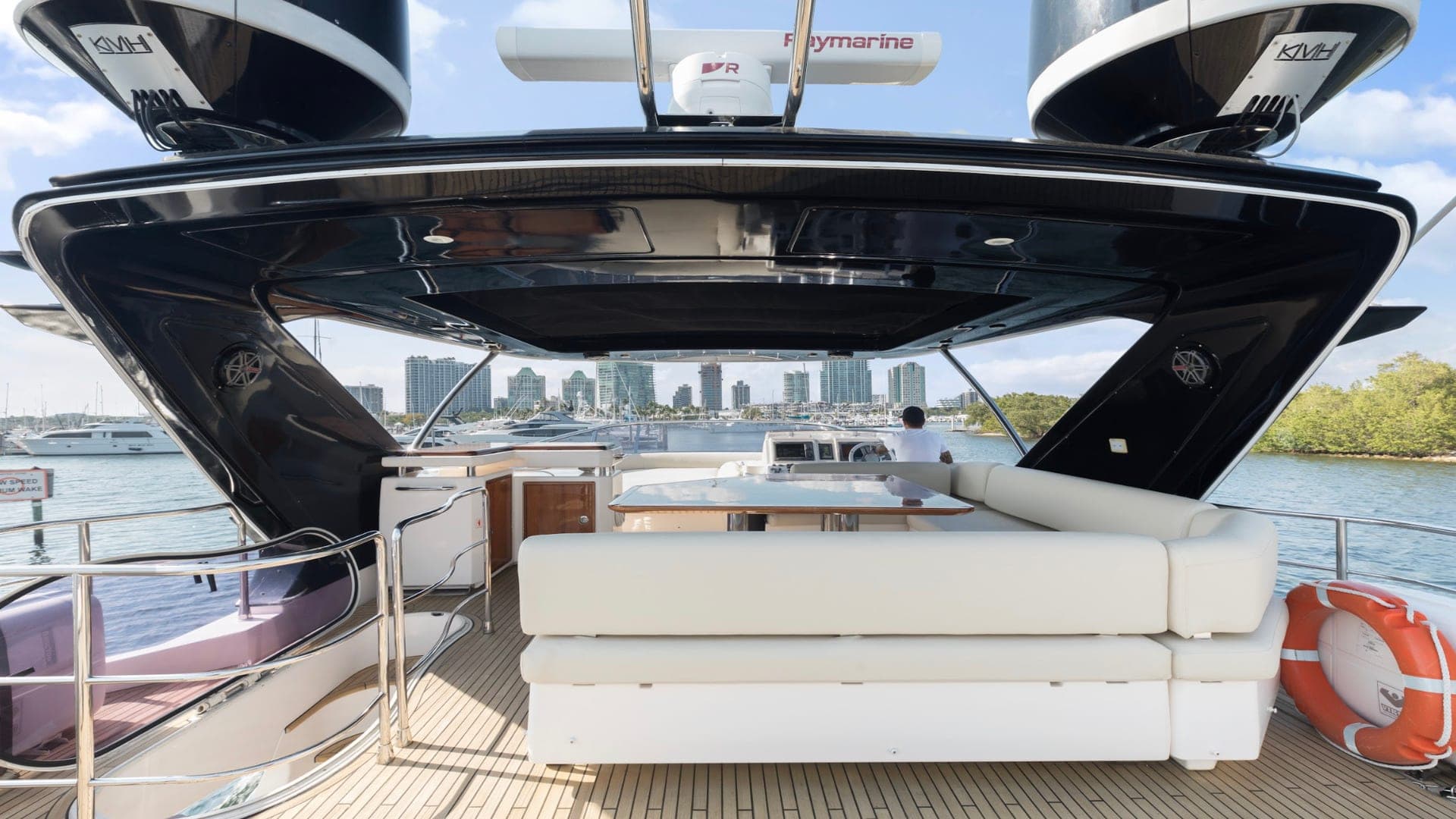 70' Azimut Fly photo 7
