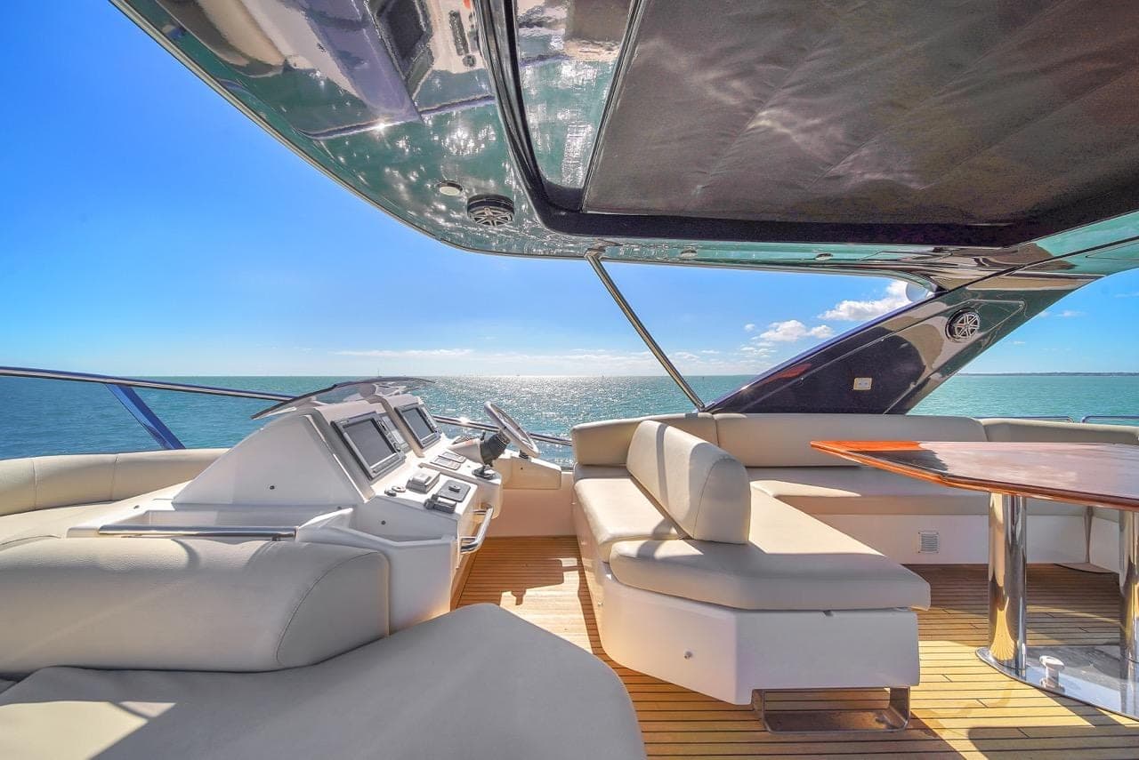 70' Azimut Fly photo 9